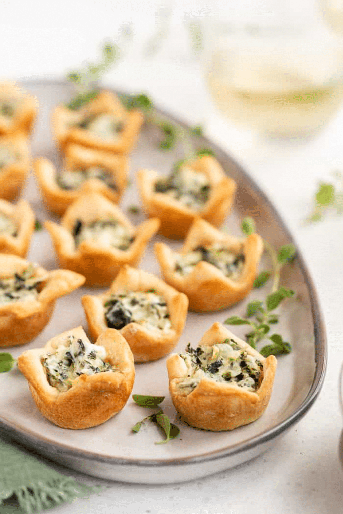 5 LAST-MINUTE APPETIZERS TO MAKE YOUR NEW YEARS EVE PARTY SPARKLE
